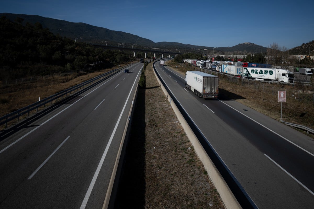 Agricultores portugueses cortan varias autopistas en la frontera con Extremadura