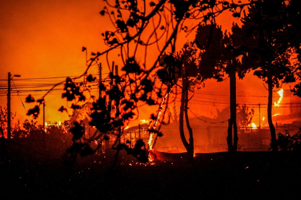 Aumentan a 112 los muertos por los incendios forestales en Chile