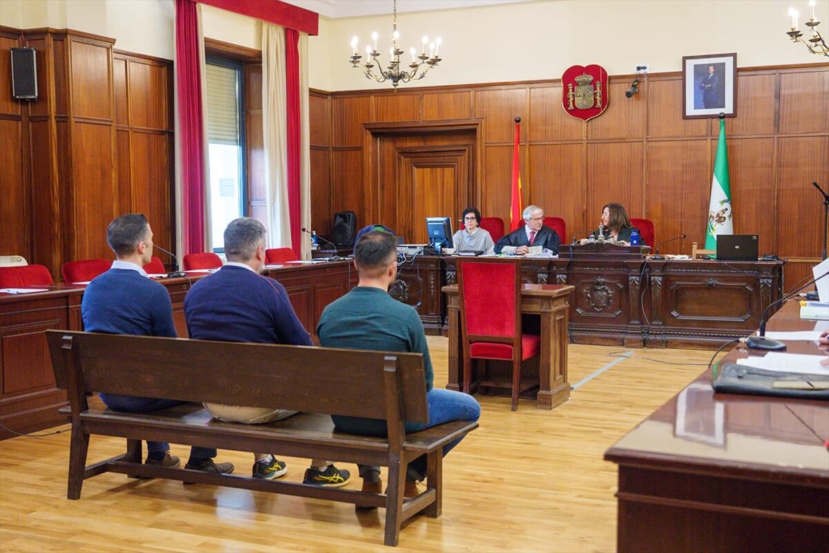 El jurado declara culpable a un teniente de la Guardia Civil acusado de colaborar con el narcotráfico