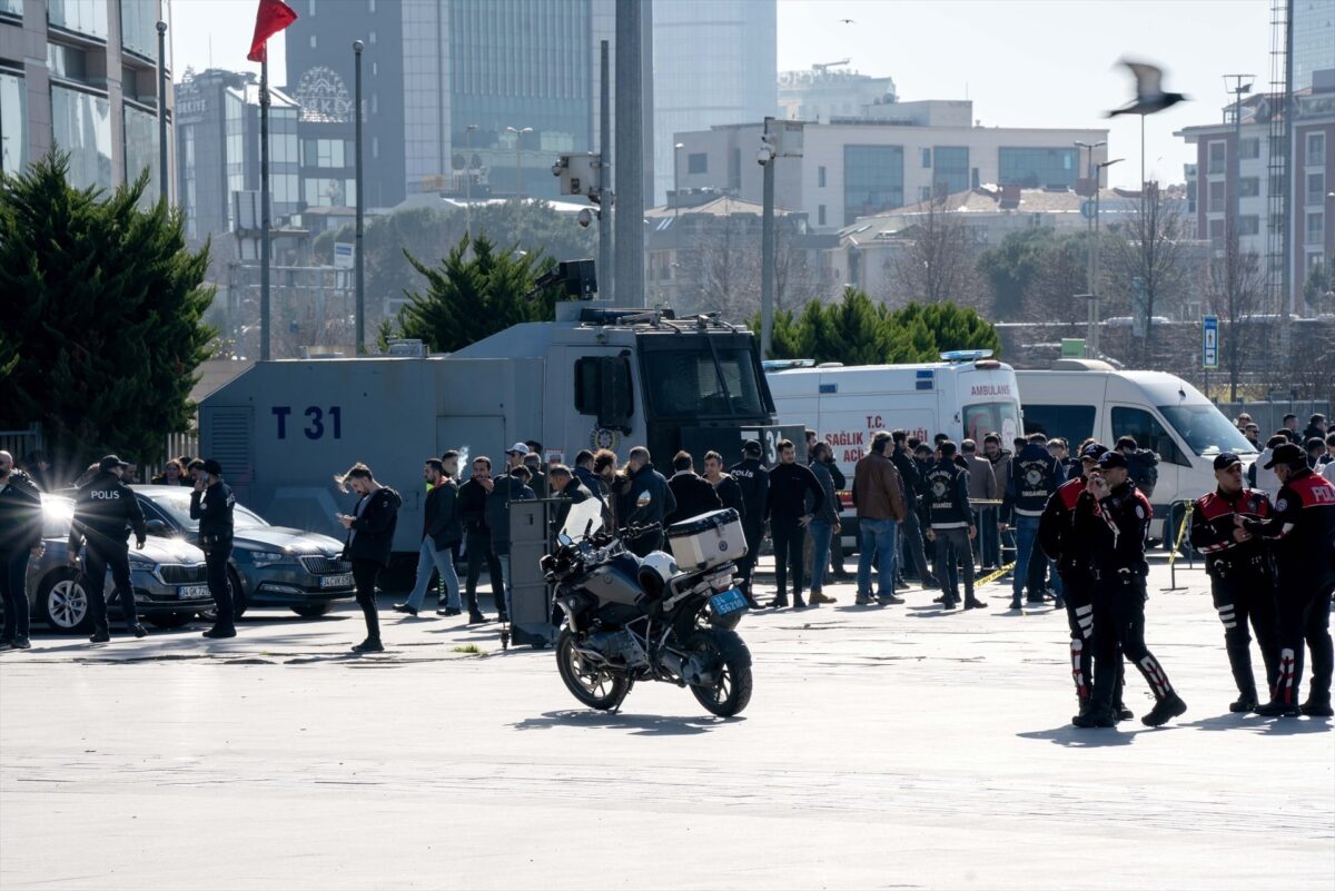 Detenidas más de 40 personas por su presunta relación con el ataque a las puertas de un tribunal en Estambul