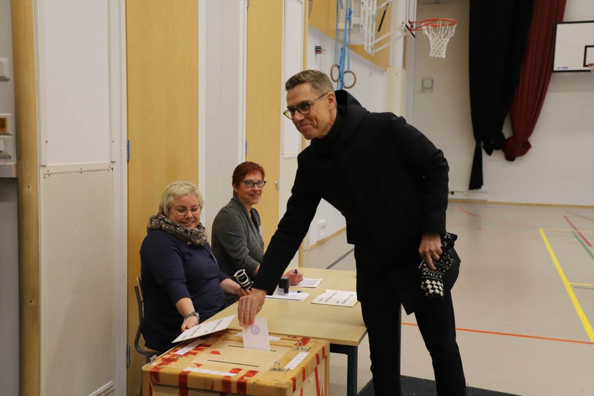 Blinken felicita a Stubb por su victoria en las elecciones de Finlandia