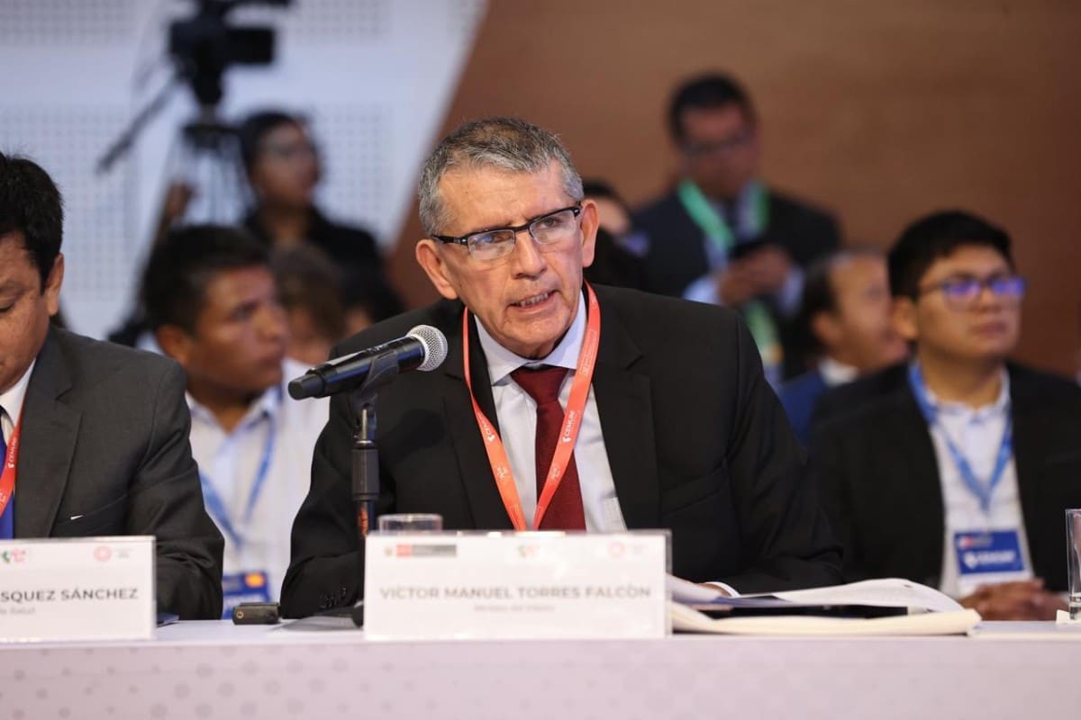 Varias bancadas del Congreso peruano cuestionan el liderazgo del ministro del Interior