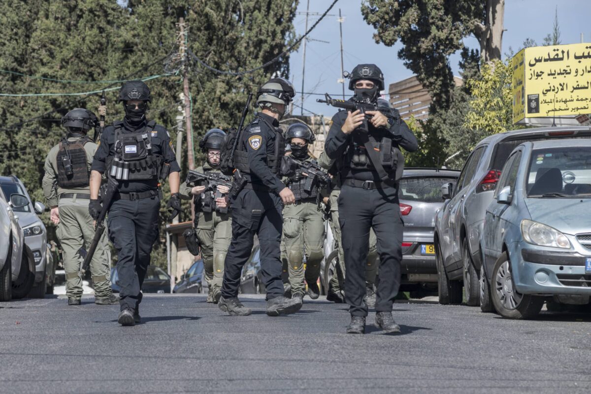 Un asesinado y seis heridos en un atentado terrorista a las afueras de Jerusalén