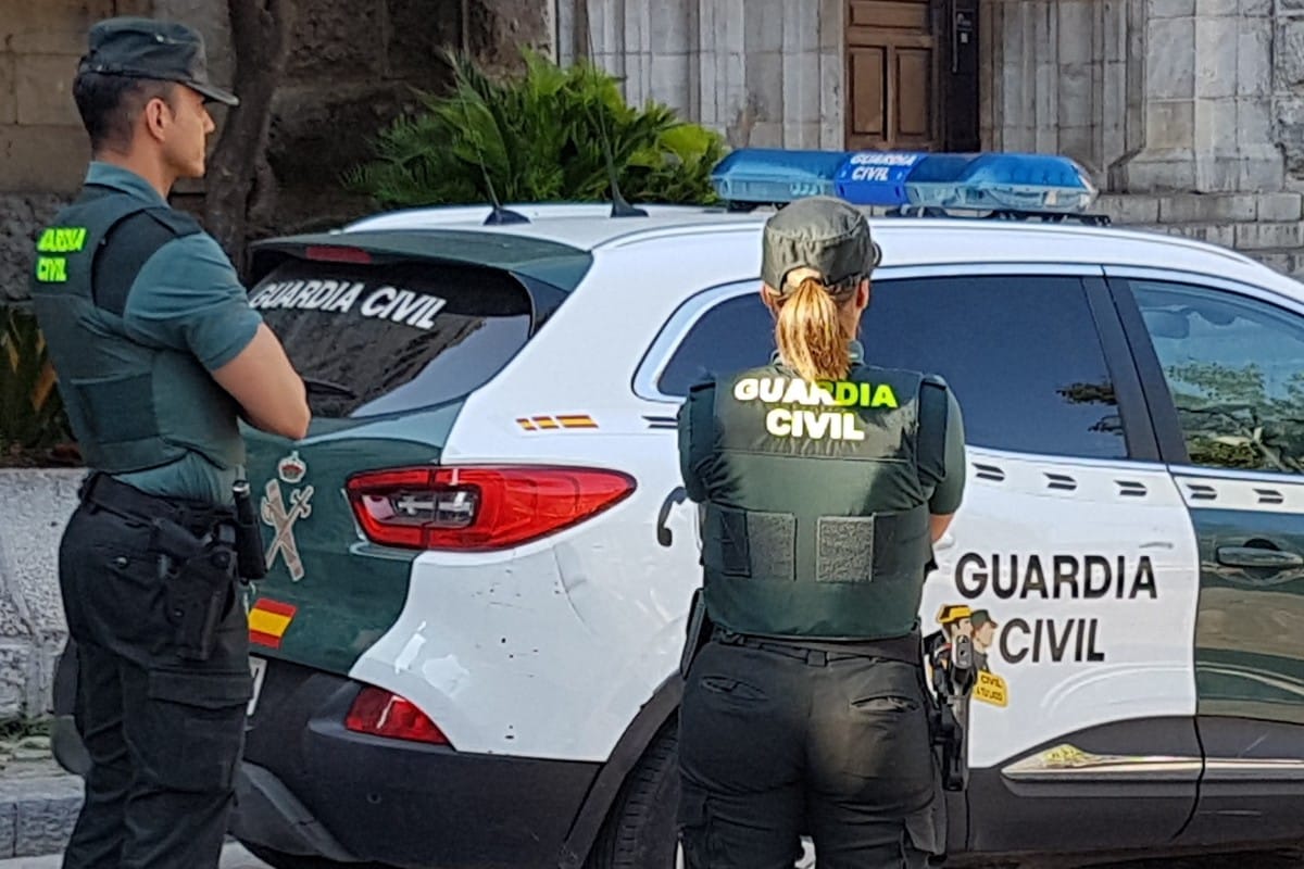 La Guardia Civil detiene a dos menores por asesinar a su madre adoptiva en Castro Urdiales, Cantabria