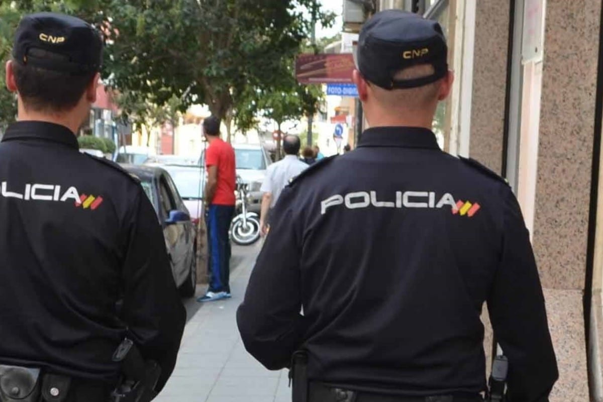 Detenido en Granada un inmigrante ilegal marroquí tras amenazar a una joven a la que robó su teléfono móvil