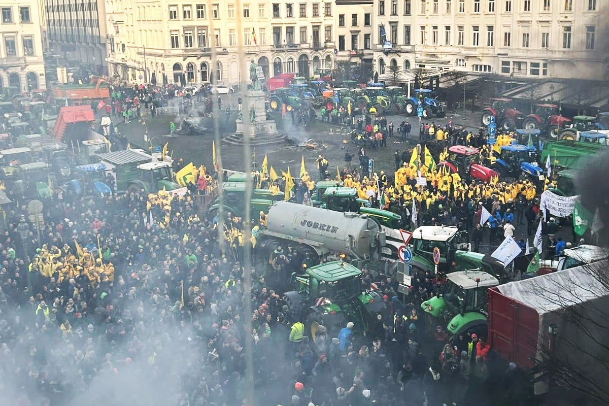 Los agricultores europeos bloquean Bruselas para protestar contra las políticas de la UE y la Agenda 2030