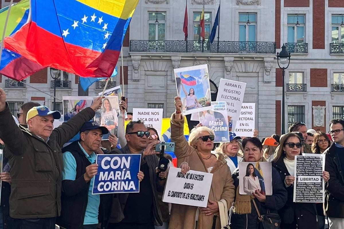 Hermann Tertsch, en el acto en Madrid contra la dictadura chavista: «Maduro tiene que pasar el resto de su vida en una cárcel en La Haya»
