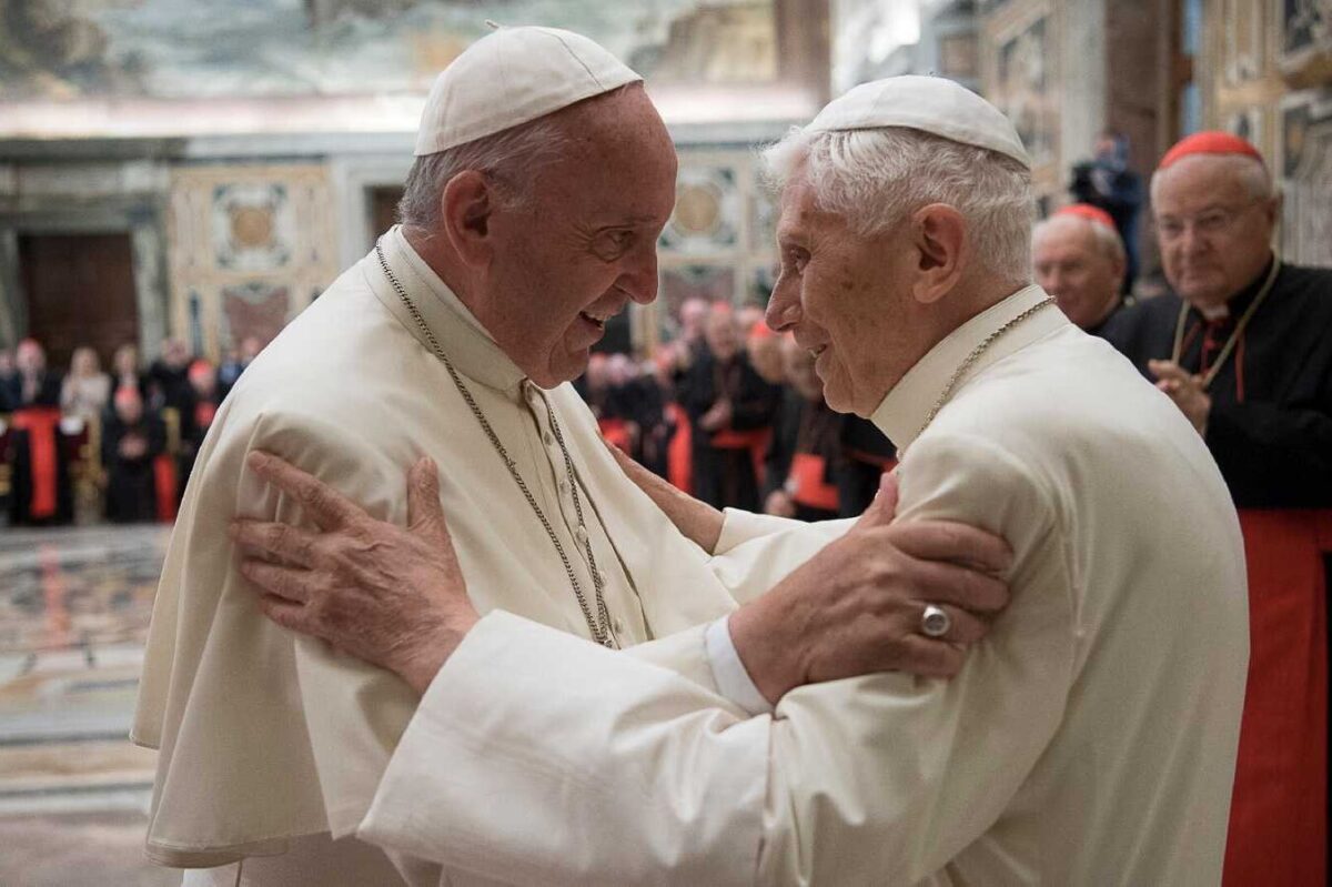 Francisco recoge en un nuevo libro sus recuerdos de Benedicto XVI: «Hablábamos de todo, con mucha libertad»