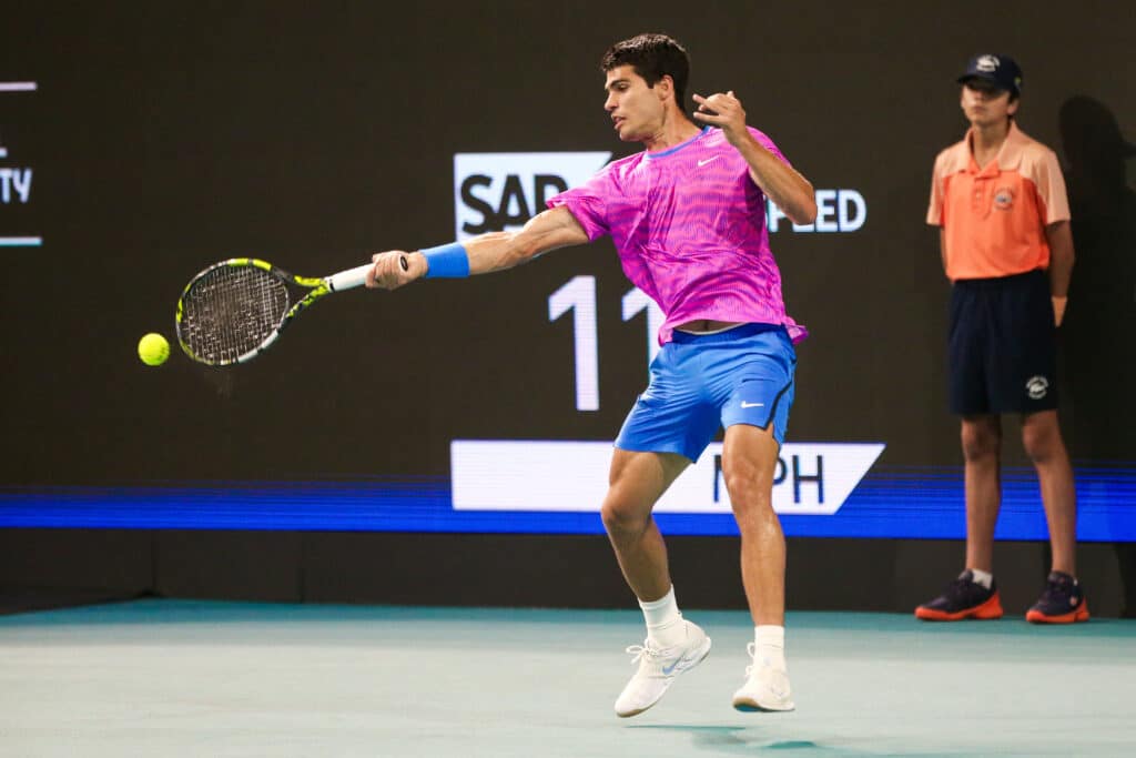 Alcaraz no da opción a Monfils y avanza a octavos en Miami