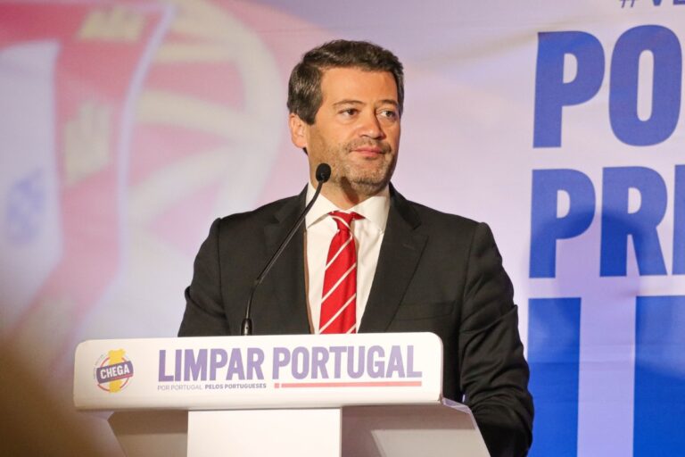 La derecha portuguesa ante la tentación de cambiar la Constitución tras la caída electoral de la izquierda
