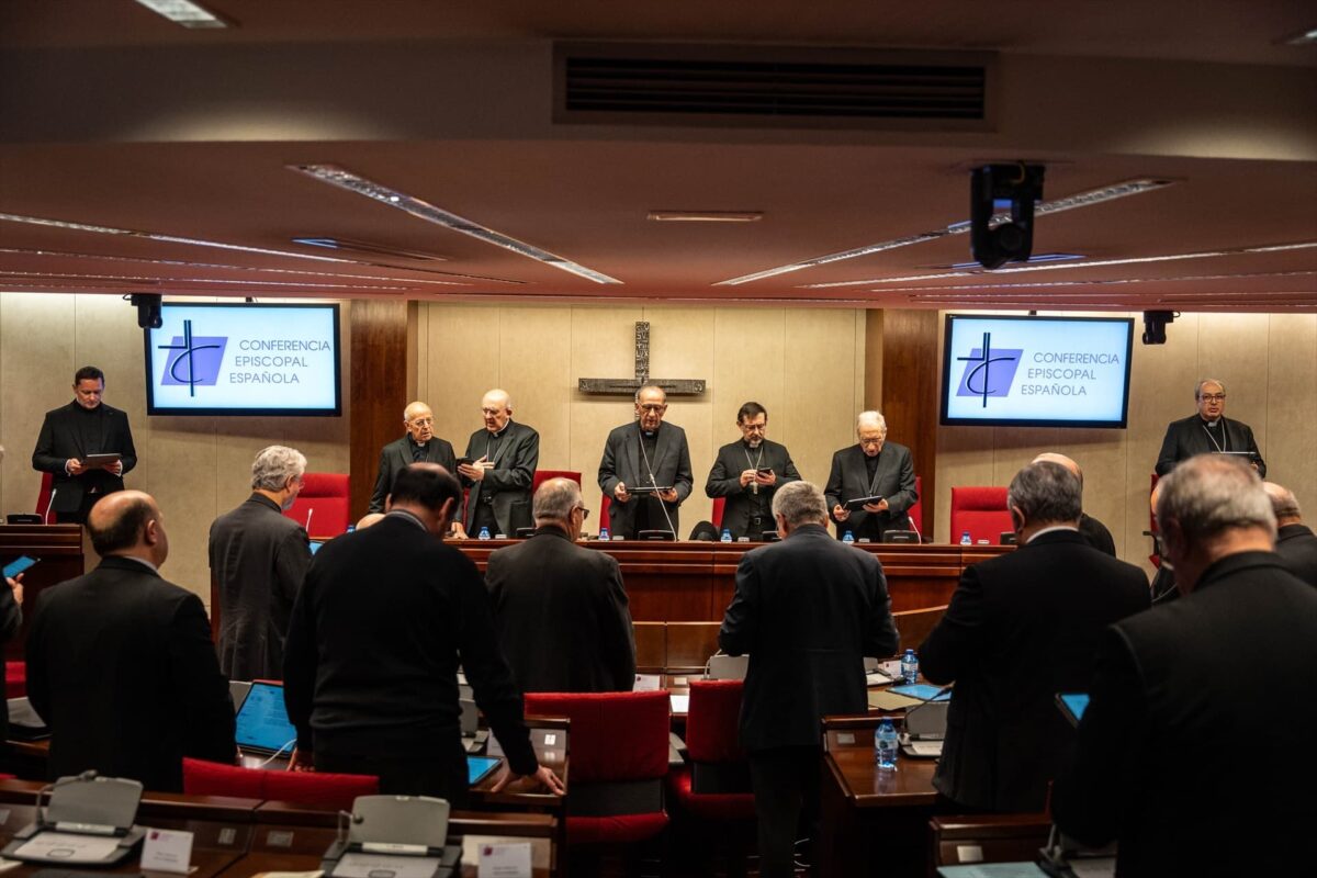 Omella se despide como presidente de la Conferencia Episcopal llamando a la comunión de los obispos