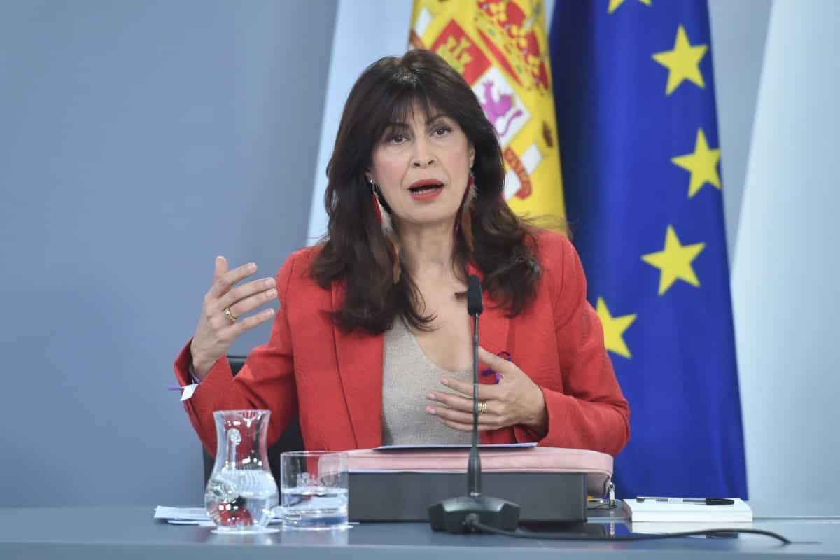La ministra de Igualdad reconoce que dentro del PSOE hay «diferentes sensibilidades» sobre la prostitución