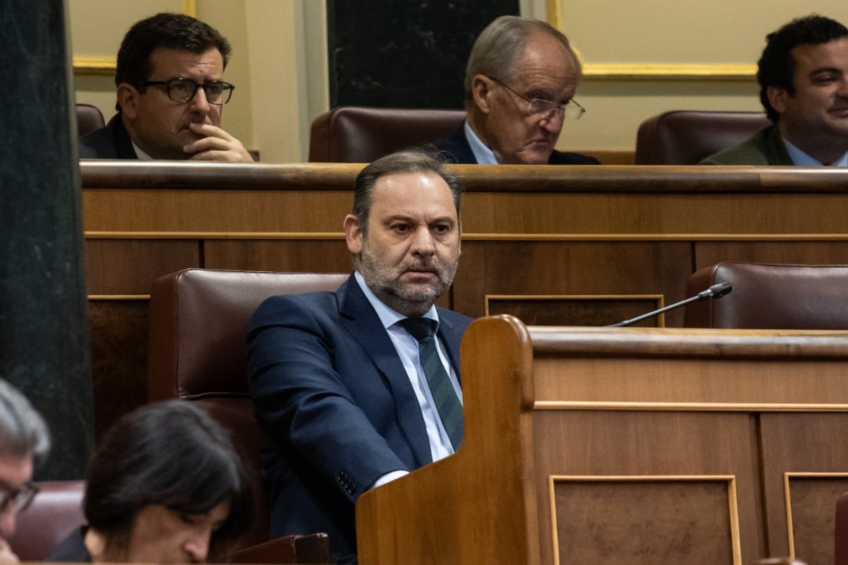 El Congreso aprueba la comisión de investigación del PSOE con la abstención del PP y el voto en contra de VOX