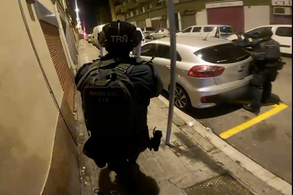 La Guardia Civil detiene en Barcelona a un yihadista por traducir y difundir contenidos terroristas