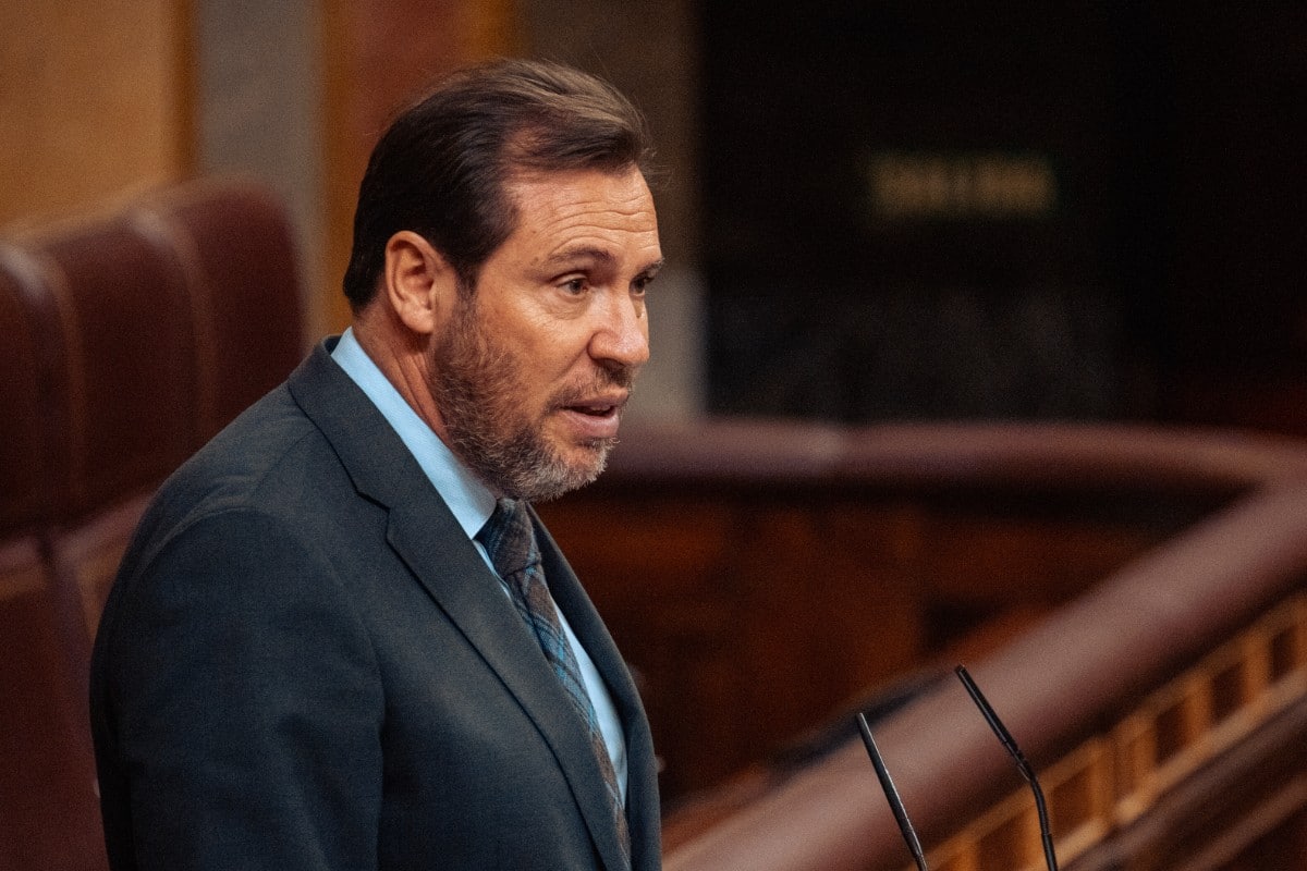 Óscar Puente acusa a la oposición de «ensuciar» por hacer preguntas sobre Koldo y llama «fascista» a una diputada de VOX