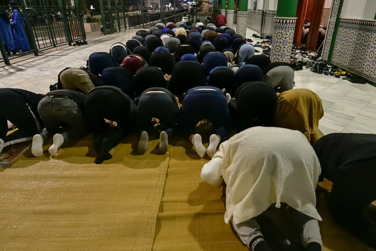 Estudiantes musulmanes obligan a sus compañeros a convertirse al islam y relegan a las niñas al fondo de las clases en Alemania