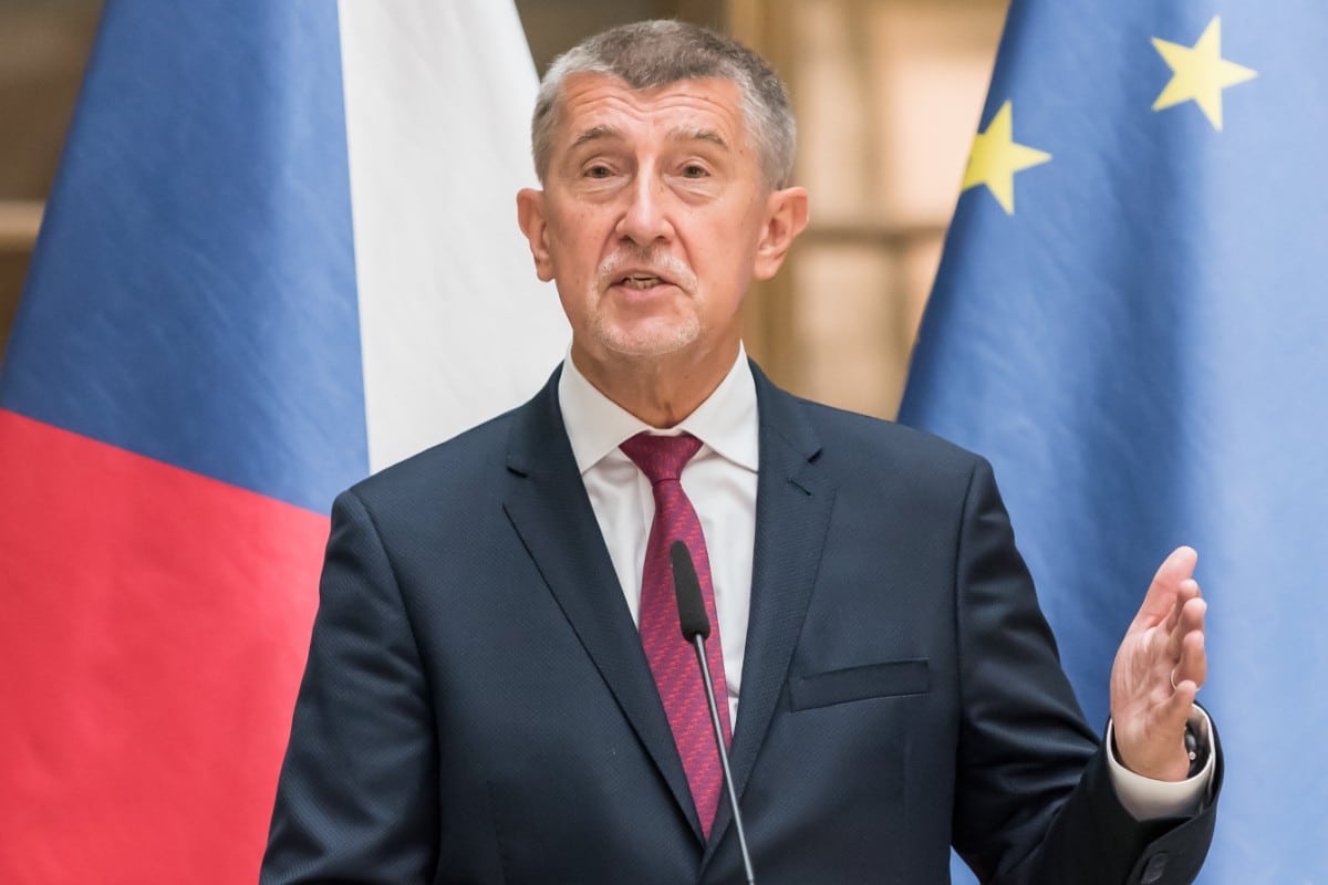 Siete eurodiputados checos abandonan Renew y pueden reducir la ajustada mayoría para reelegir a Von der Leyen