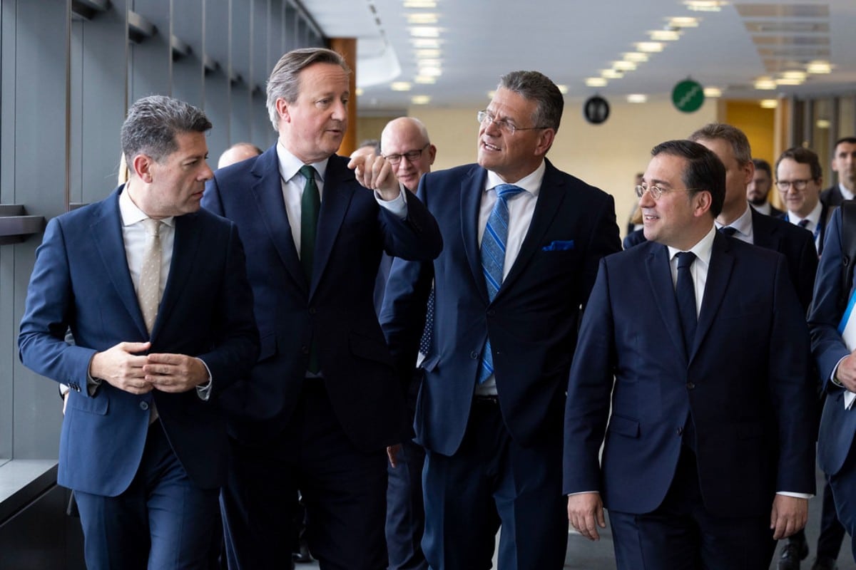 Albares, Cameron y Picardo se reúnen el jueves en Bruselas para avanzar en la negociación sobre Gibraltar