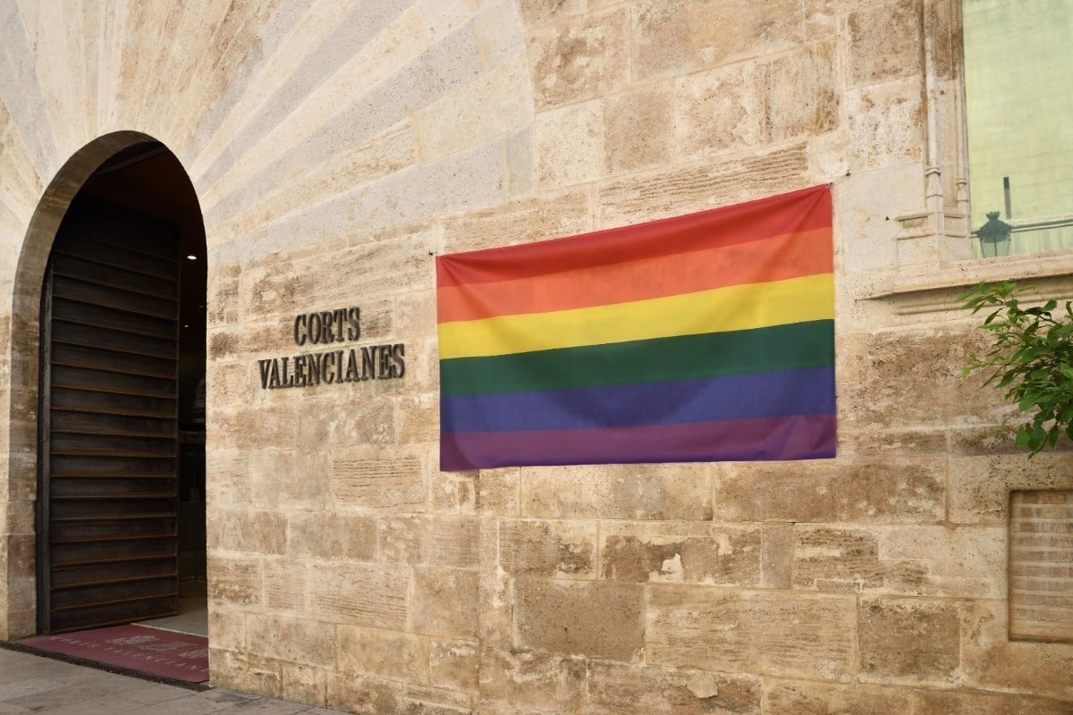 El PP quiere que las Cortes Valencianas cuelguen la bandera LGTBI el día del Orgullo y el de la LGTBIfobia. Europa Press.
