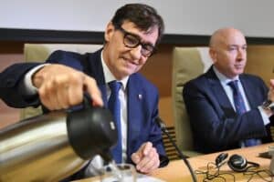 El exministro de Sanidad y líder del PSC, Salvador Illa, comparece en la comisión del Senado por el caso Koldo. Europa Press.