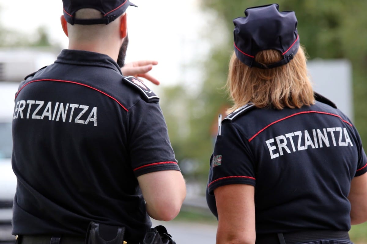 Más de 1.200 ertzainas y policías locales velarán por la seguridad en la jornada electoral en País Vasco