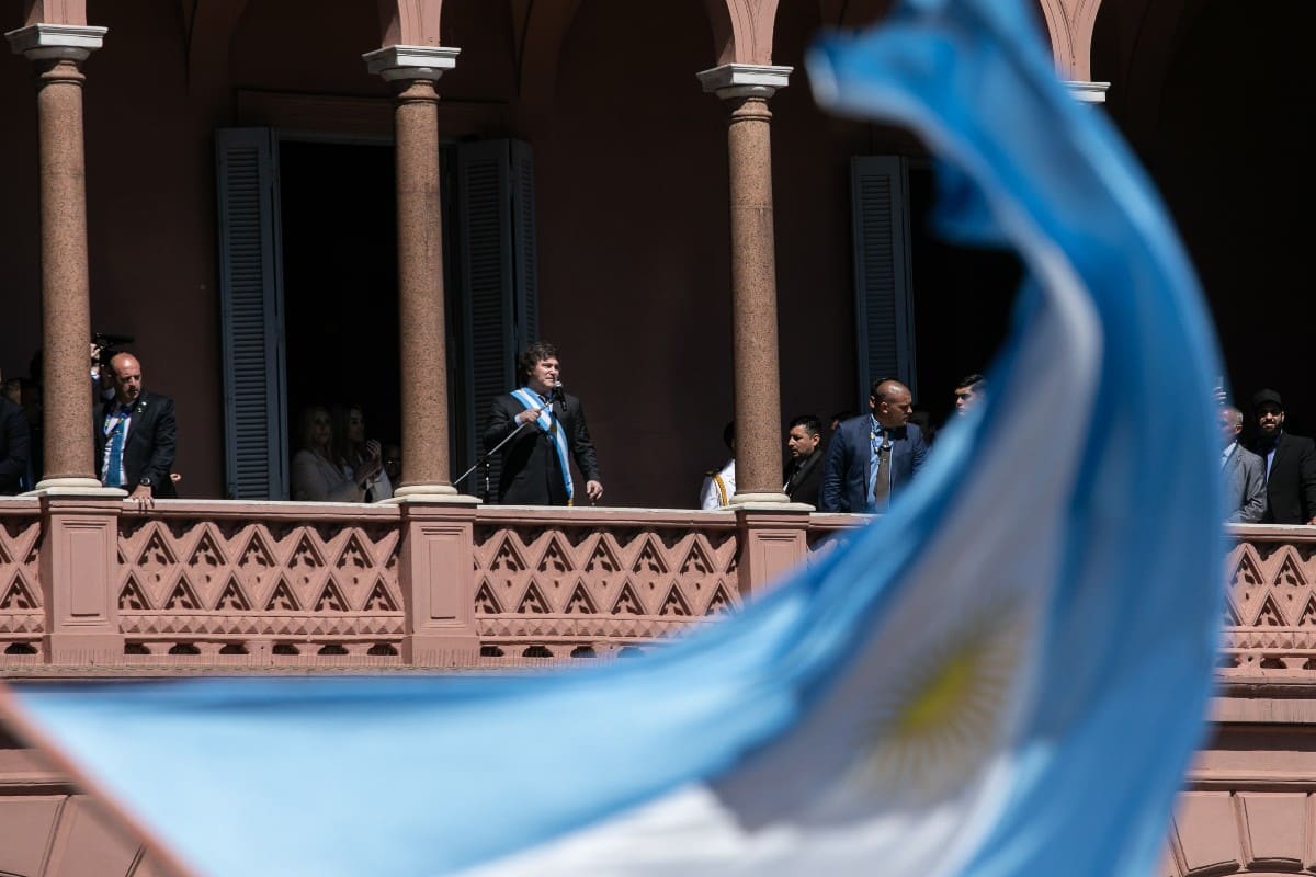 La Policía de Argentina detiene a un hombre que intentó entrar a la sede del Gobierno para atentar contra Milei