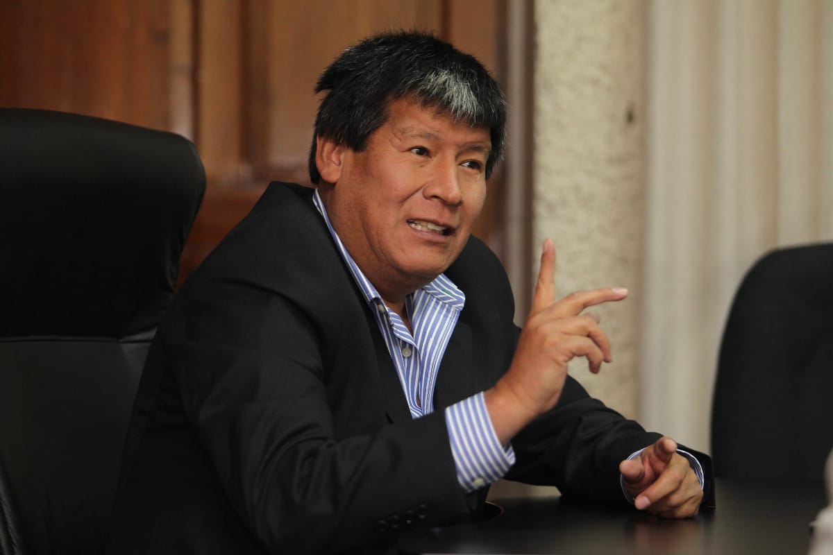 La Fiscalía de Perú registra las oficinas del gobernador de Ayacucho, presuntamente implicado en el ‘caso Rolex’