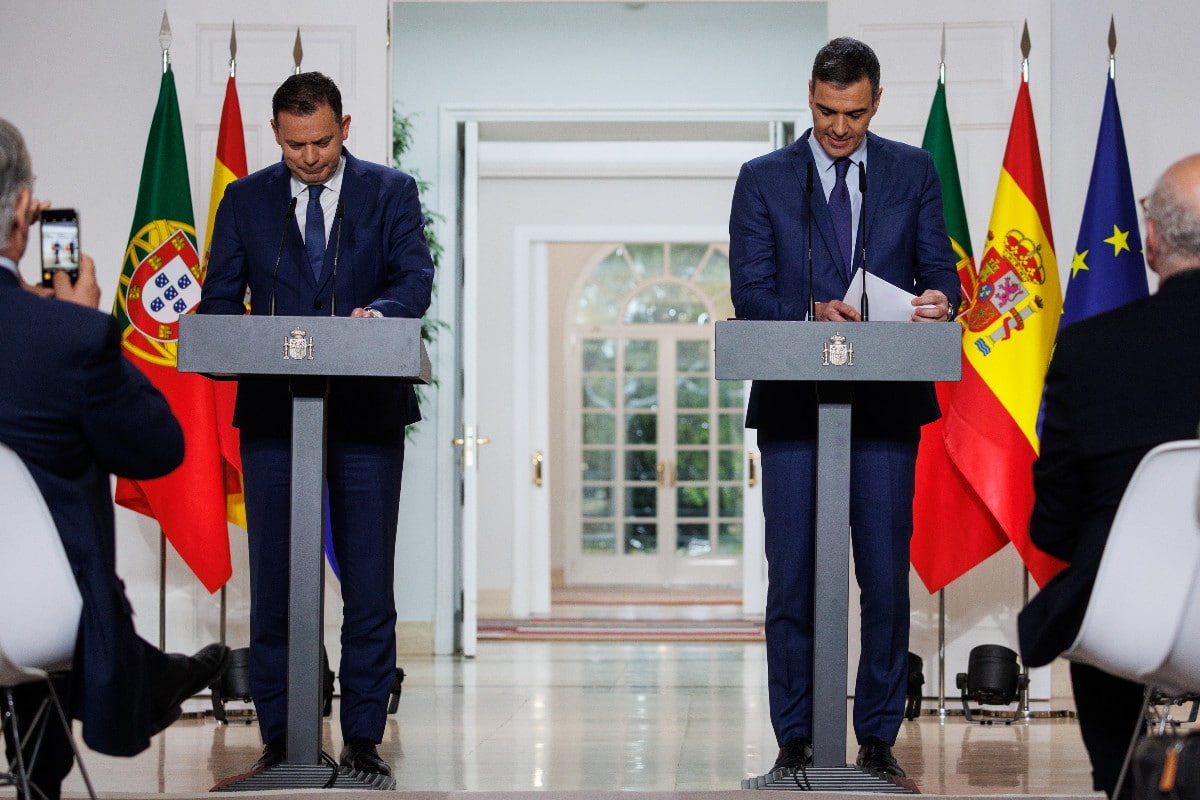El nuevo primer ministro de Portugal se desmarca del plan de Sánchez para reconocer al Estado palestino