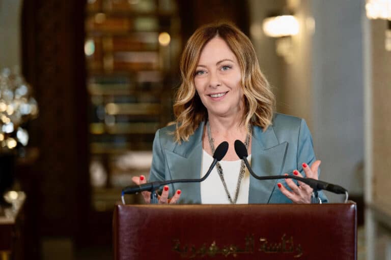 Trump retrata a Starmer y a Sánchez mientras elogia a Giorgia Meloni: «Es una gran líder y una amiga»