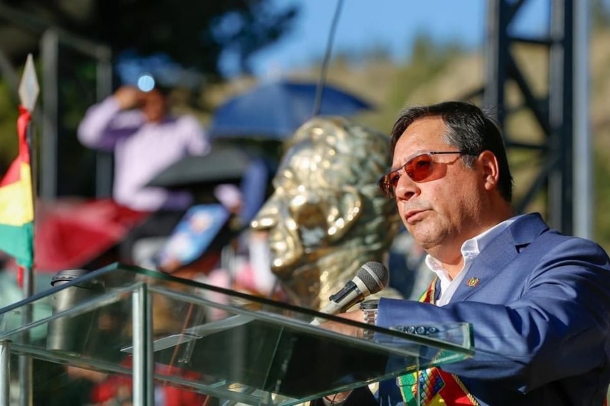 Arce asevera que «un país vecino» busca controlar los «recursos estratégicos» de Bolivia