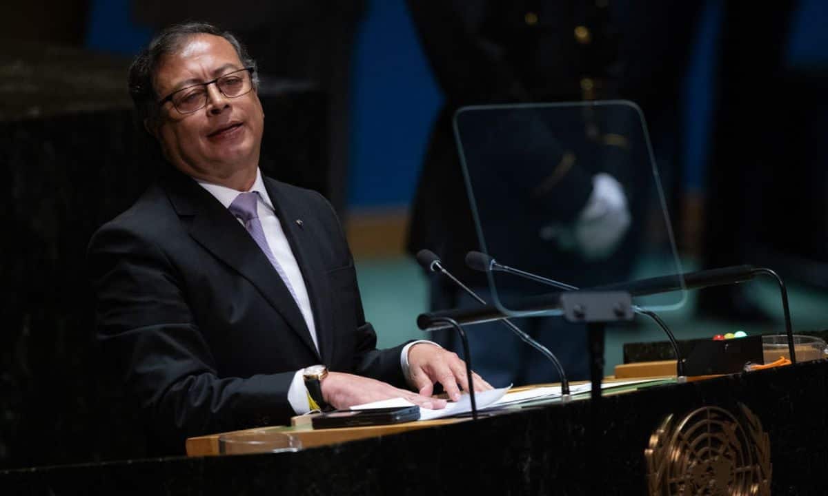 Petro arremete contra Ecuador e Israel: «Están dándose la mano en la competencia por la barbarie»