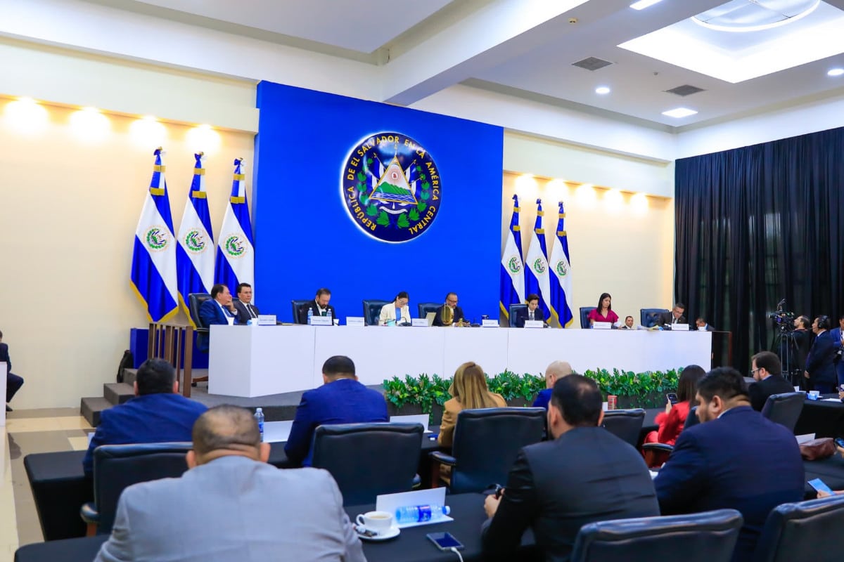 El Legislativo de El Salvador aprueba una medida que permitirá agilizar posibles cambios constitucionales