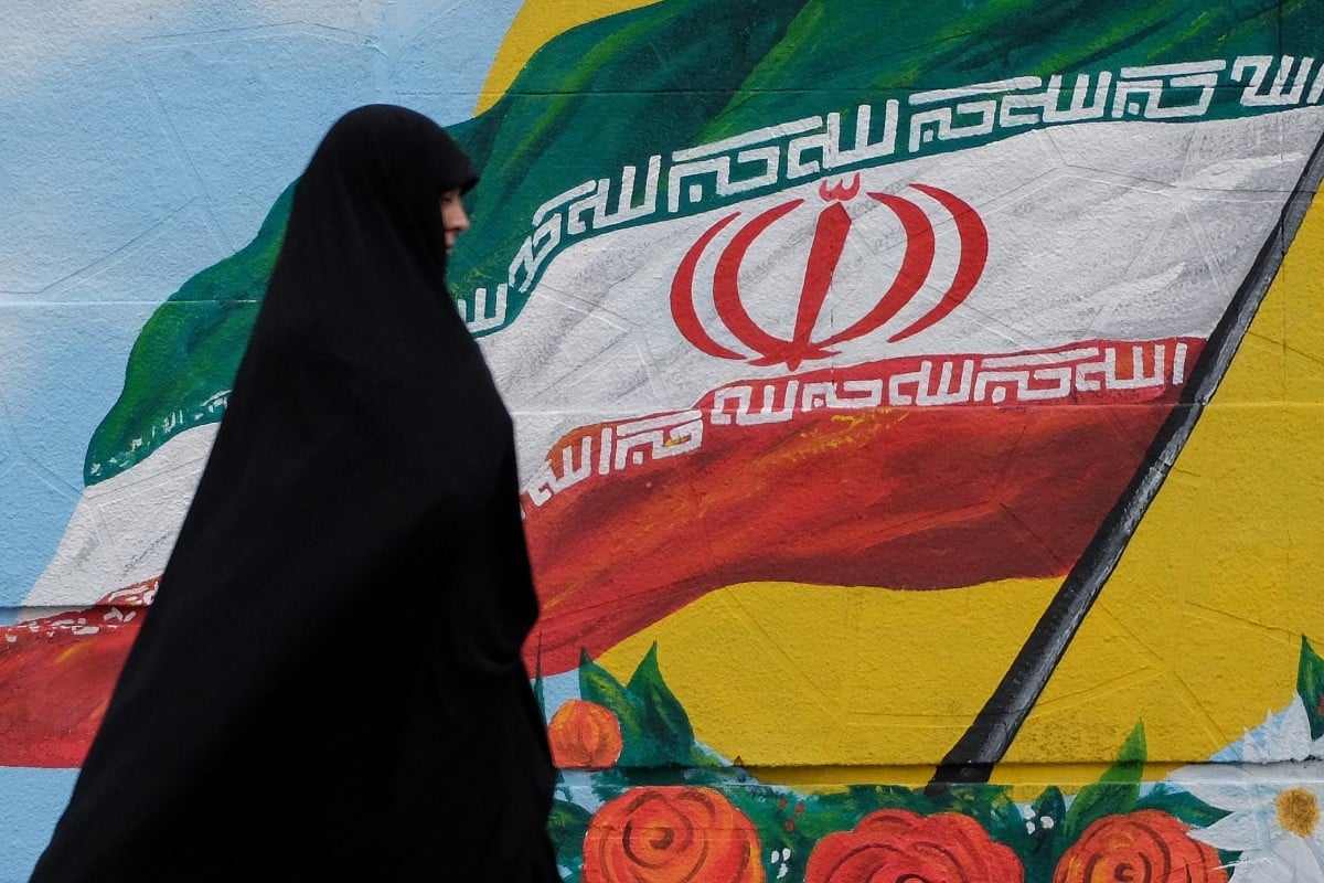 Irán lanza una campaña de represión contra niñas y adolescentes por «incumplir» el código de vestimenta