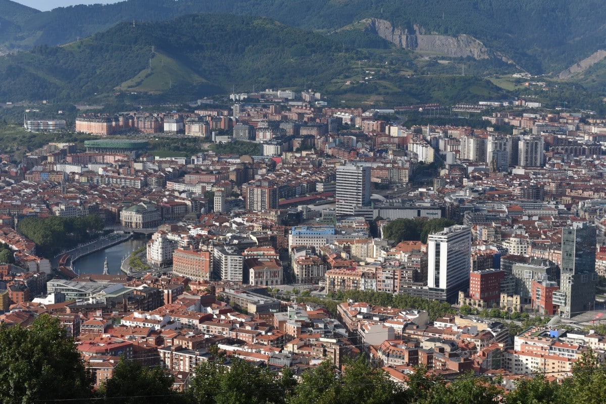Las restricciones al tráfico en Bilbao entrarán en vigor en junio tras el retraso por las reclamaciones. Europa Press.