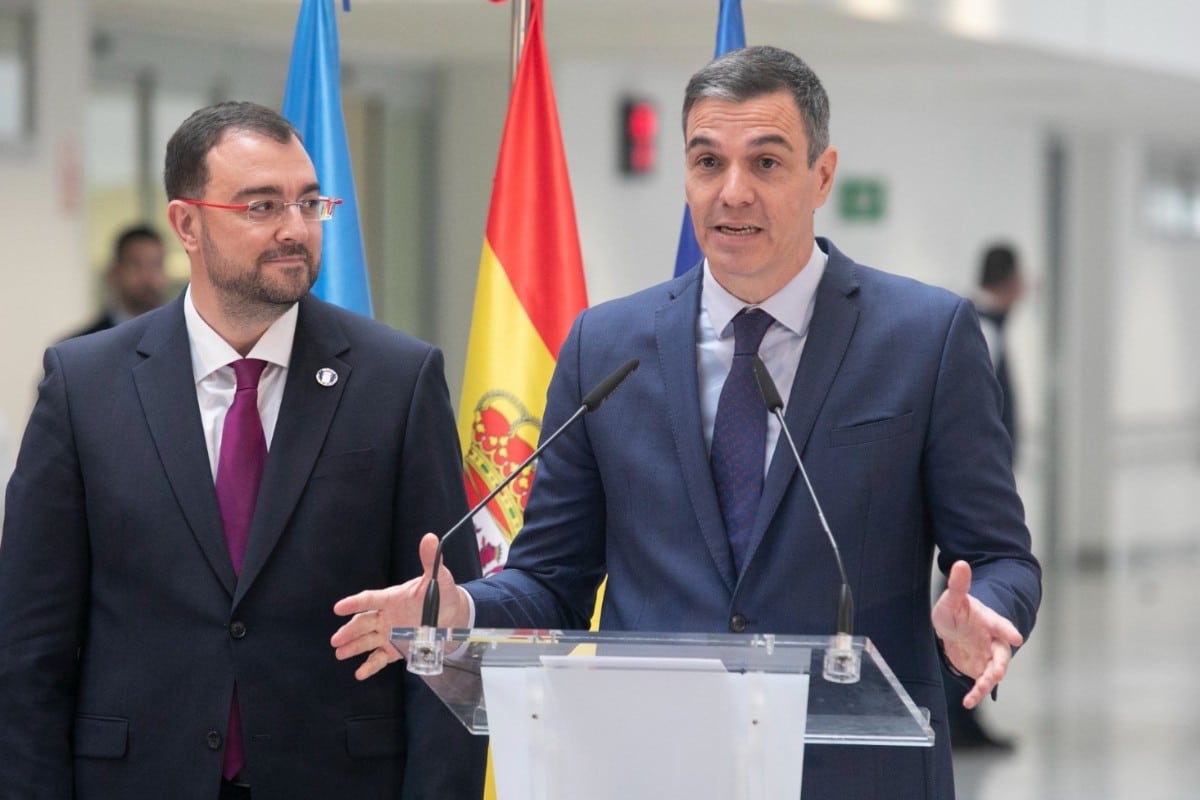 Sánchez, abucheado en Oviedo: «Por siete votos tienes el culo roto»