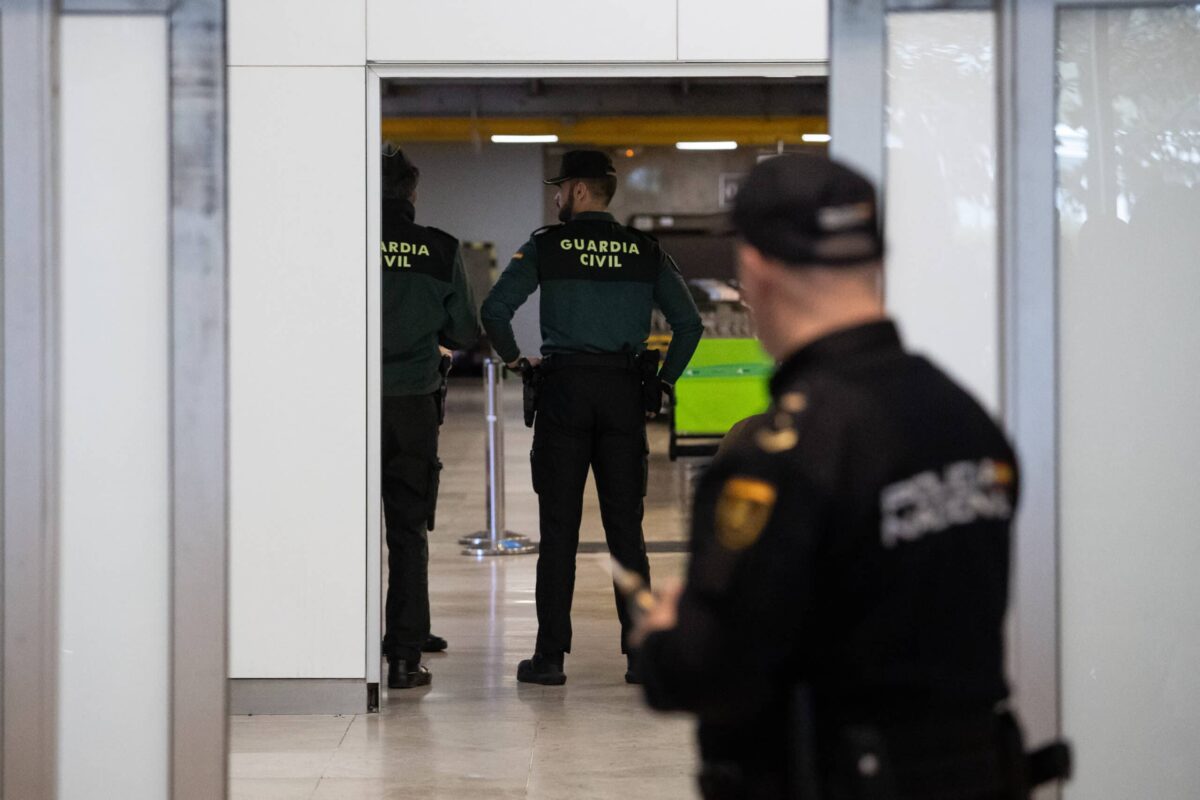 Rubiales es detenido por la Guardia Civil al aterrizar en España