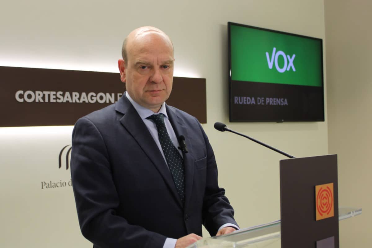 VOX se opone a la reubicación en territorio aragonés de inmigrantes ilegales