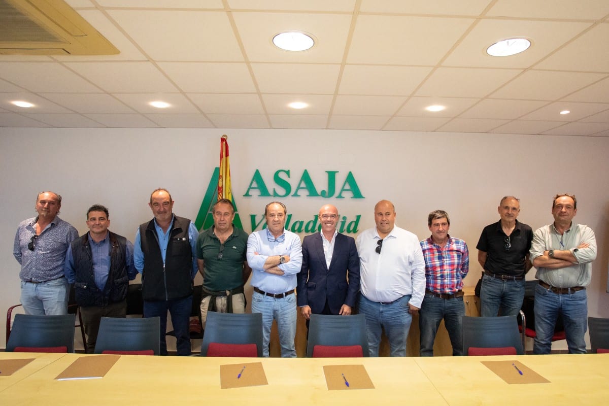 Jorge Buxadé se reúne con agricultores y ganaderos en Valladolid y les reitera que VOX va a derogar el Pacto Verde