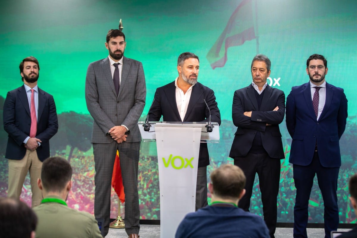 VOX liderará desde los gobiernos y los parlamentos regionales la respuesta a la amnistía