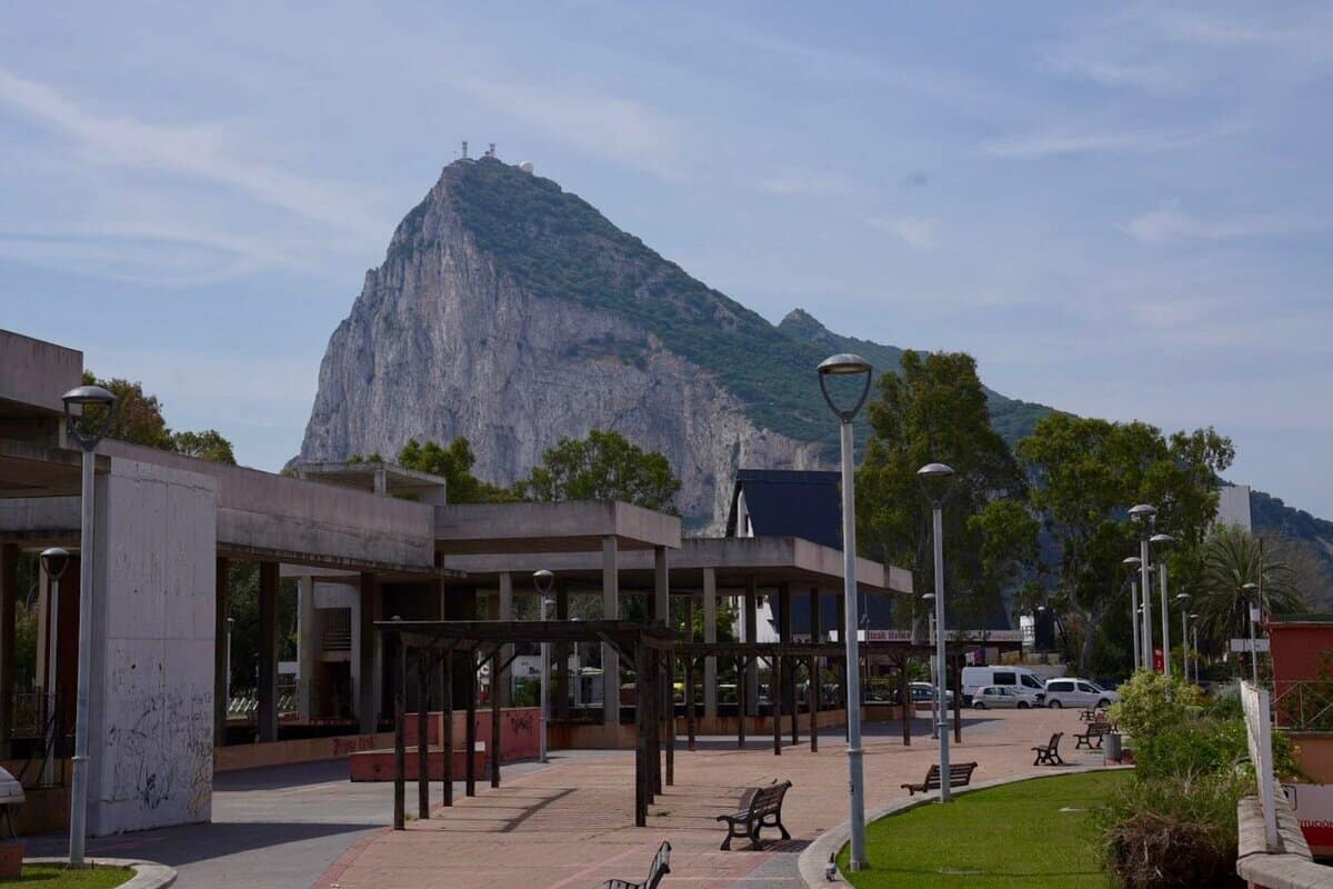 Las negociaciones con Gibraltar se traducirán en una mayor pérdida de soberanía para España