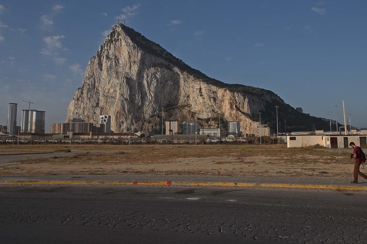 El Gobierno reconoce que no sabe cuándo habrá acuerdo sobre Gibraltar, pero insiste en que «siguen negociando intensamente»