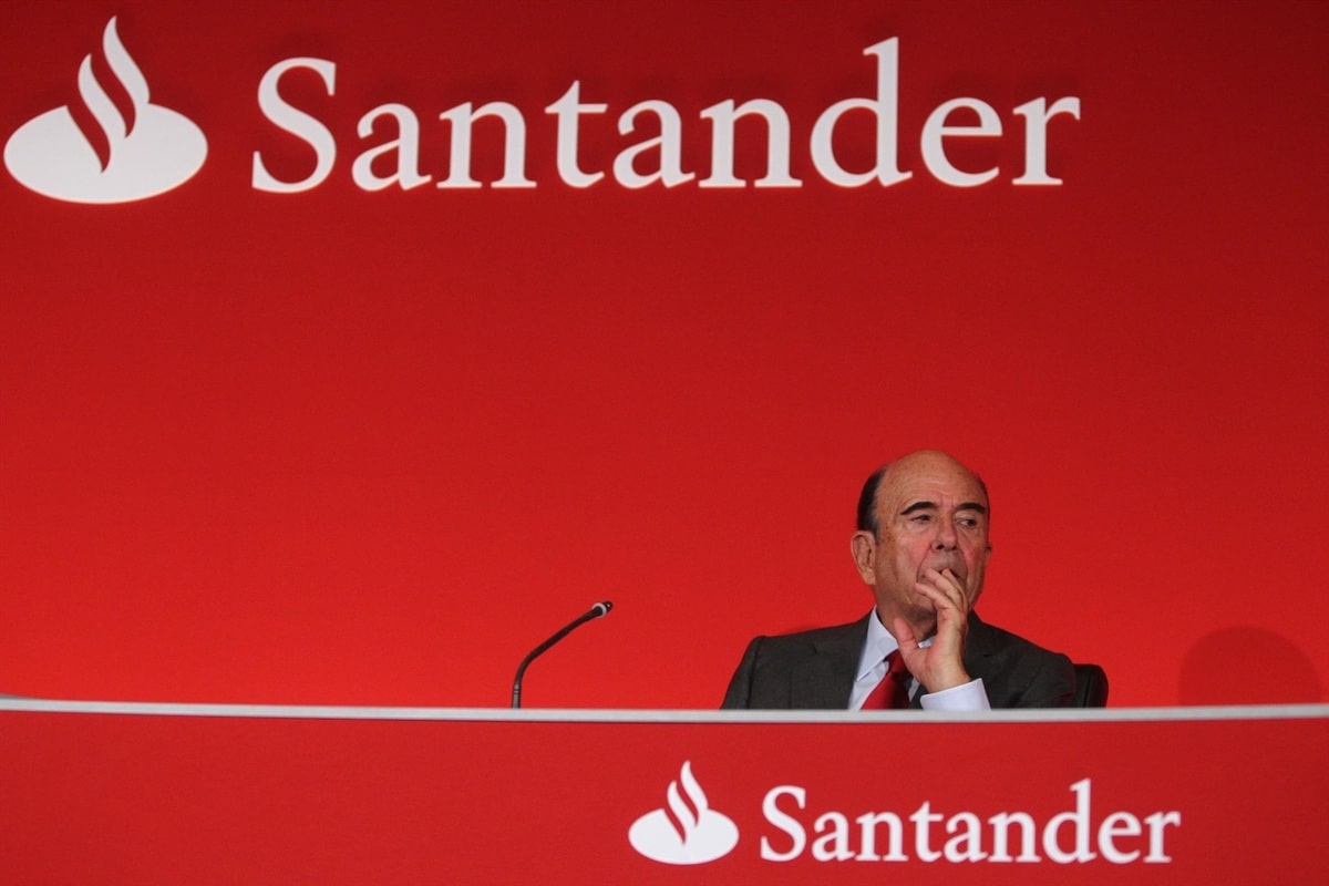 Santander denuncia un ‘hackeo’ con robo de datos de clientes y trabajadores de la empresa