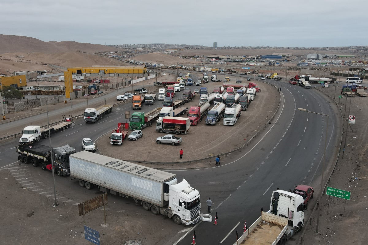 Camioneros convocan a un paro para exigir que Boric decrete estado de excepción en el norte de Chile