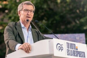 Feijoo acusa ahora a VOX de menosprecio tras no responder a los requerimientos de Abascal para hacer frente al PSOE