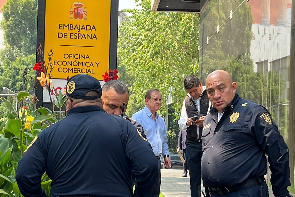 Un grupo de ladrones asalta la Embajada de España en Ciudad de México