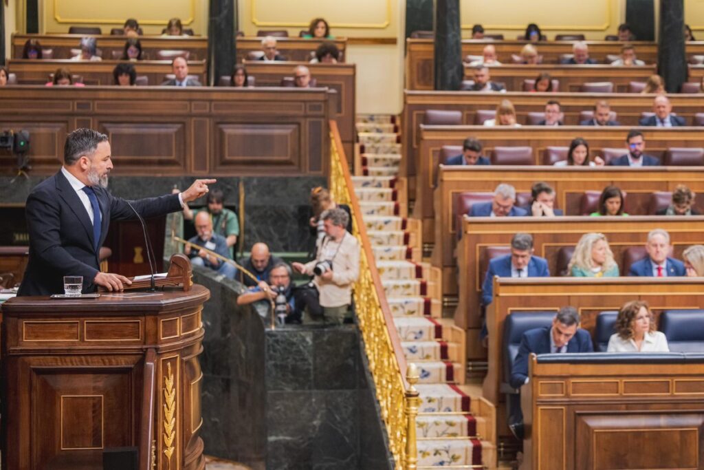 Santiago Abascal retrata a Pedro Sánchez en el Congreso