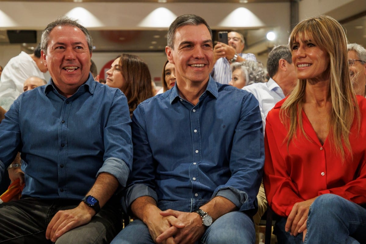 El PSOE exige el veto a Iván Vélez en Canal Sur Radio por preguntar qué es el género: «Es un agente del odio»