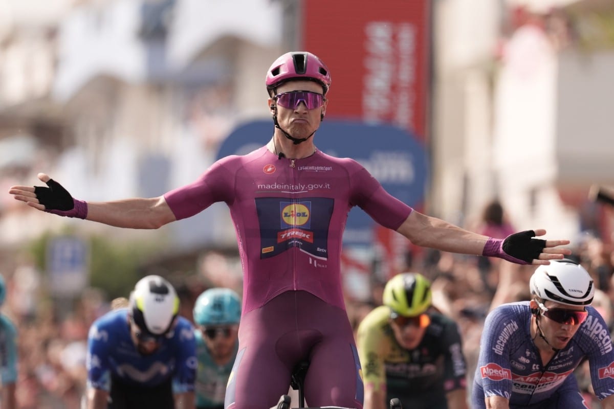 El italiano Jonathan Milan consigue su tercera victoria en la decimotercera etapa del Giro