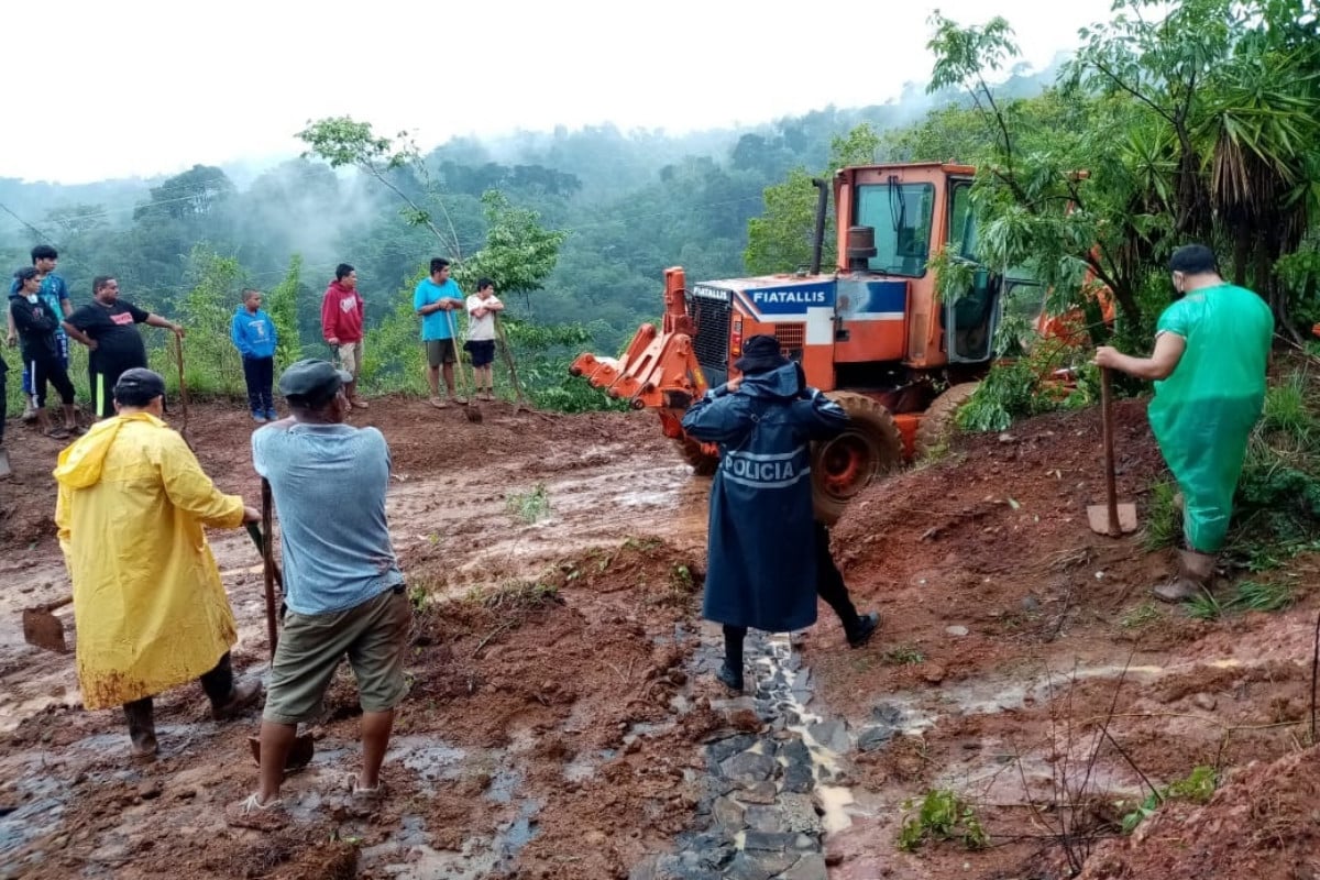 Al menos diez muertos tras fuertes lluvias en El Salvador