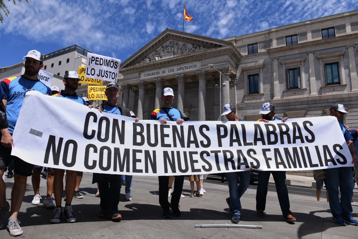 Militares de Tropa y Marinería se manifiestan en Madrid para reclamar a Defensa subidas de sueldo y mejoras profesionales